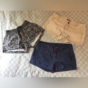 Lot of 3 Shorts, Express, Kiss & Cry